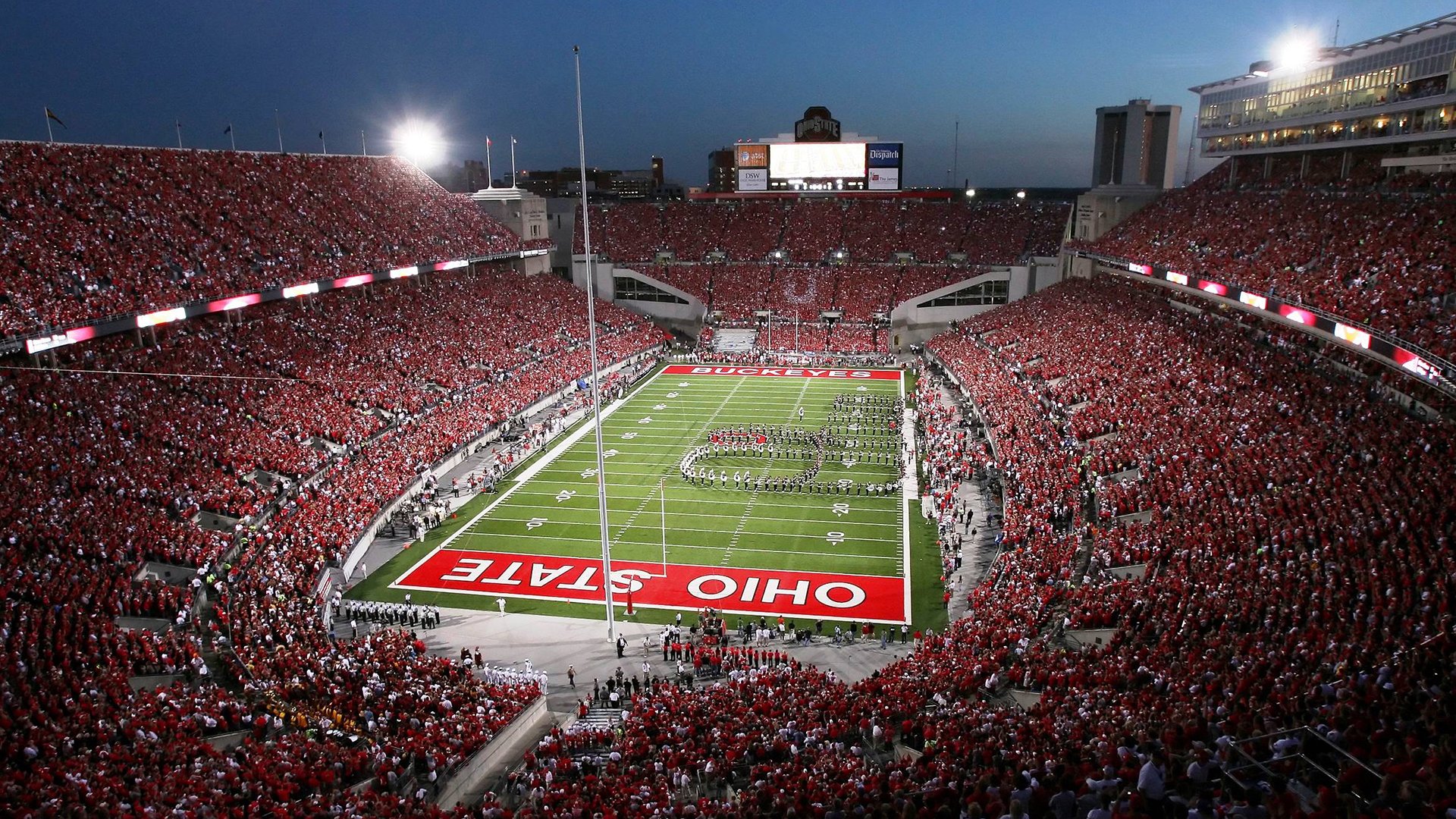 伊利亚·哈伦决赛中段加速领跑，荷甲伊哈塔伦