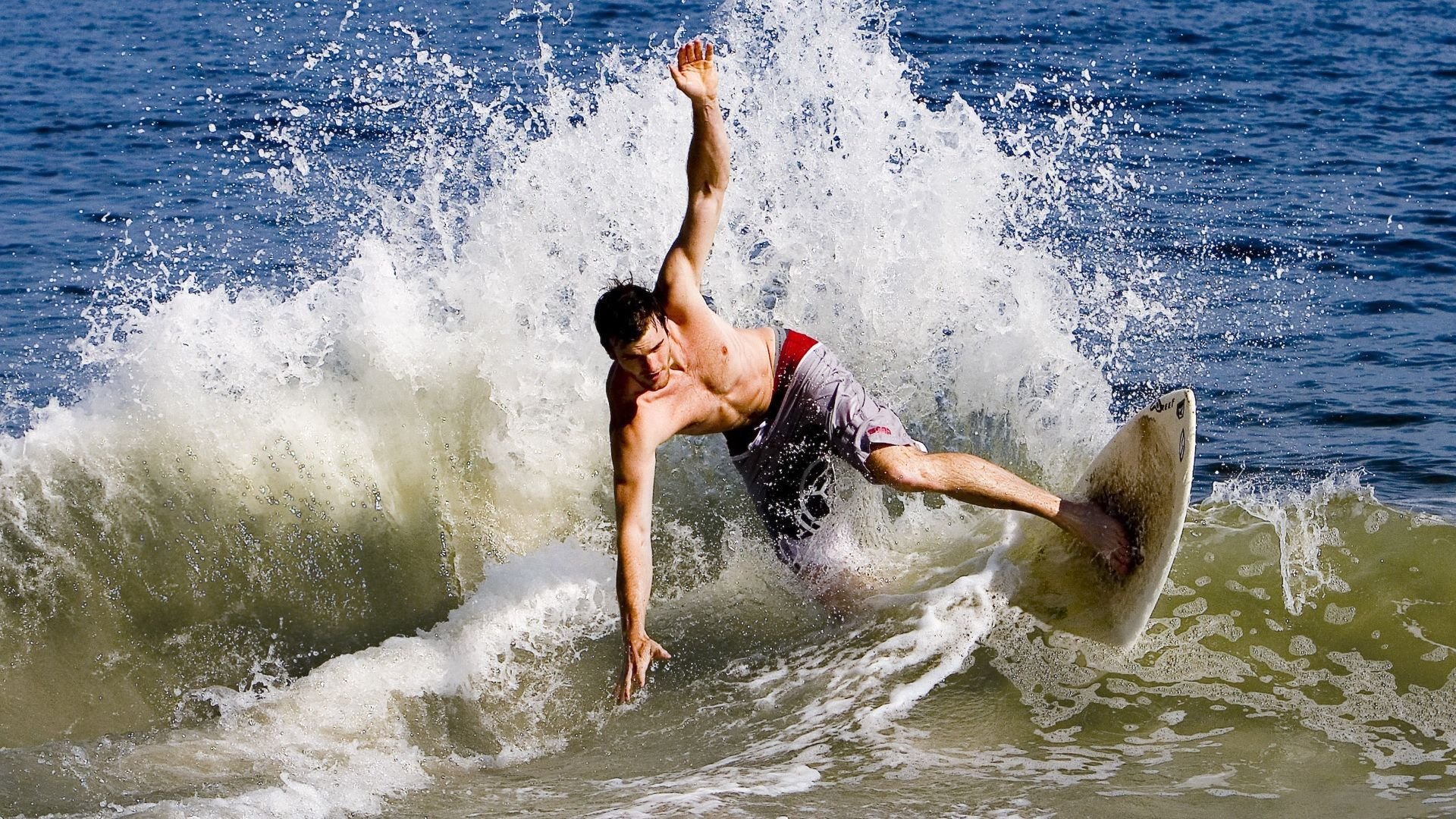 林丹校园演讲强调坚持与热爱，林丹体育精神